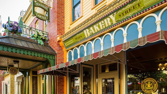 Starbucks at Disney World: How to Maximize Your Dining Credits
